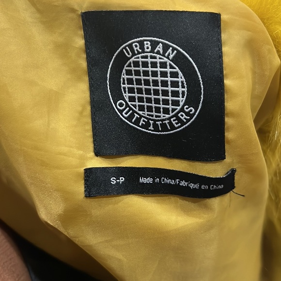 Preloved Yellow Faux Fur Coat - Picture 5 of 5